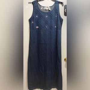 Patriotic Denim Flag Flower Embroidered Sleeveless Jean  Dress Women’s Medium